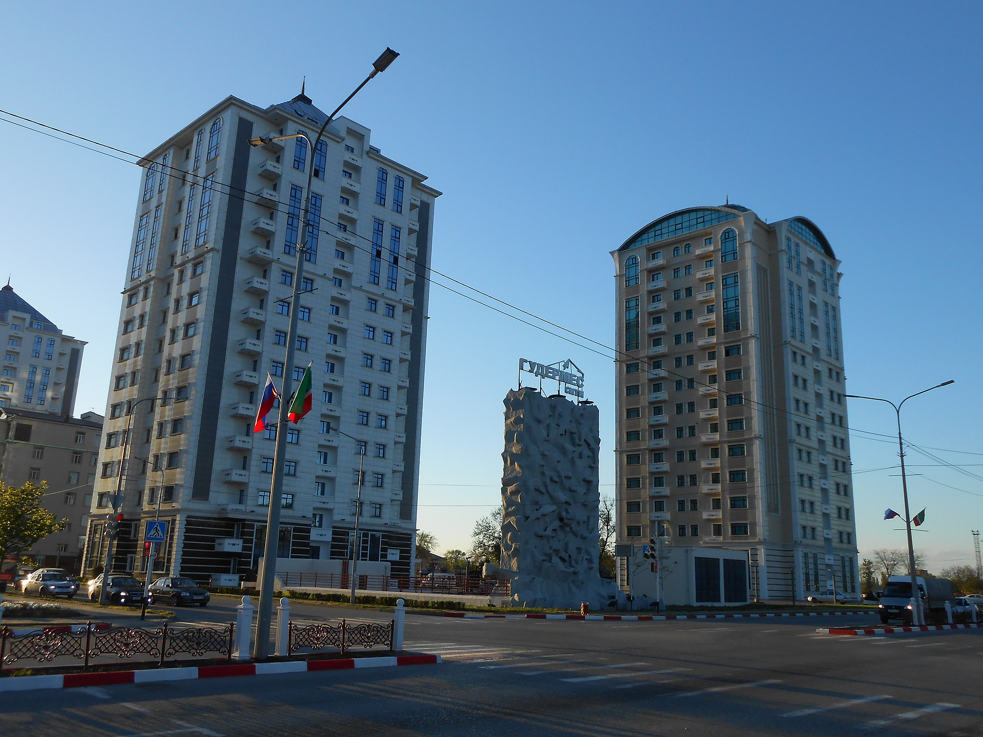City marker and main avenues